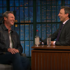 Watch Blake Shelton Dish About Gwen Stefani, Bette Midler, Miley Cyrus & Perform on “Late Night With Seth Meyers”