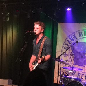 Watch Hunter Hayes Sing New “Yesterday’s Song” at Nashville Benefit for Louisiana Flood Victims