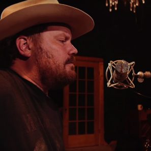Watch Texas’ Randy Rogers Honor Lone Star State Luminary George Strait by Covering His Hit Tune, “Wrapped”